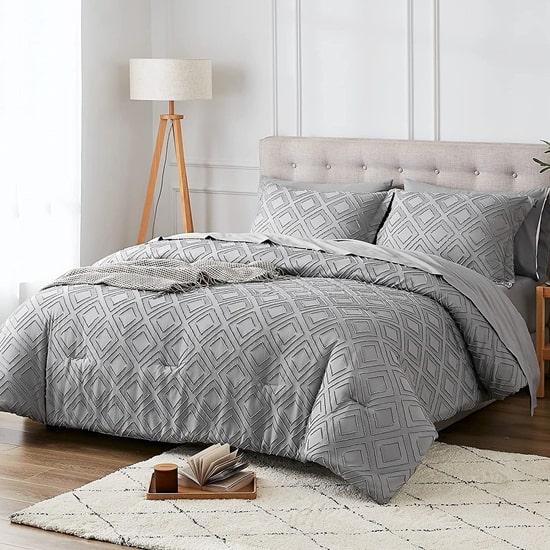 Microtex 7-dijelni luksuzni set od jacquard štipaljki s podlogama i kompletom posteljine